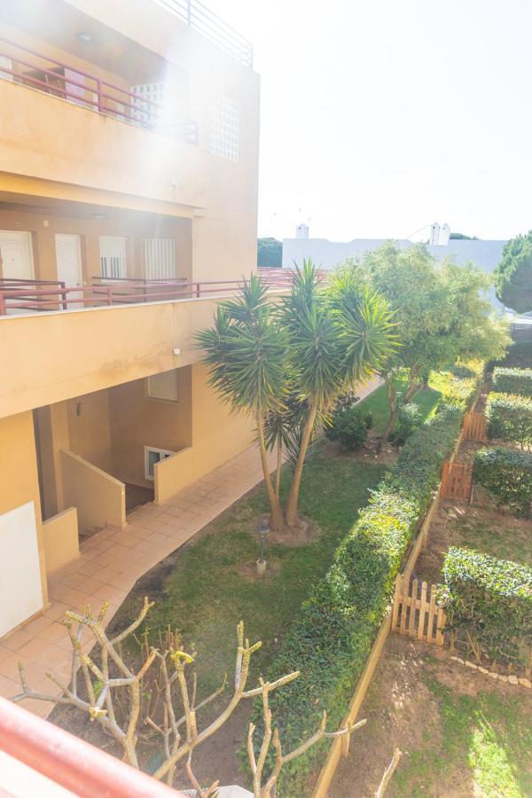 Magnífico duplex renovado con piscina garaje y jardín, frente a la playa de los Caños de Meca. Los Canos De Meca Exterior foto